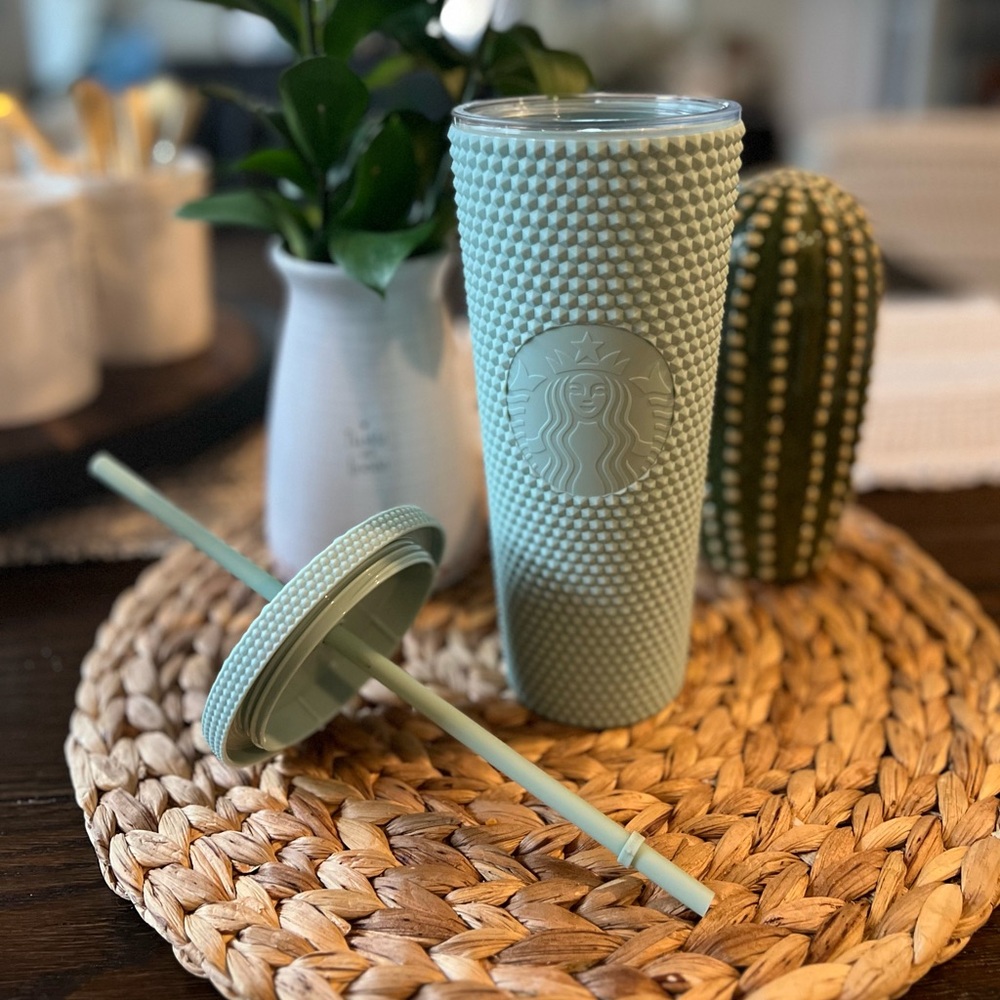 NWT Starbucks Holiday 2021 Studded Limited Edition Tumbler-Matte Mint Green 24oz
